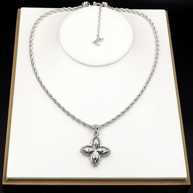 18K Louis Vuitton Flower Studs Necklace