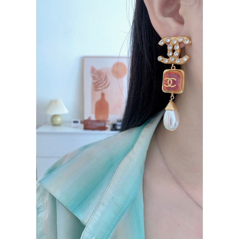 18K  Chanel Long Pearl Pendant Earrings