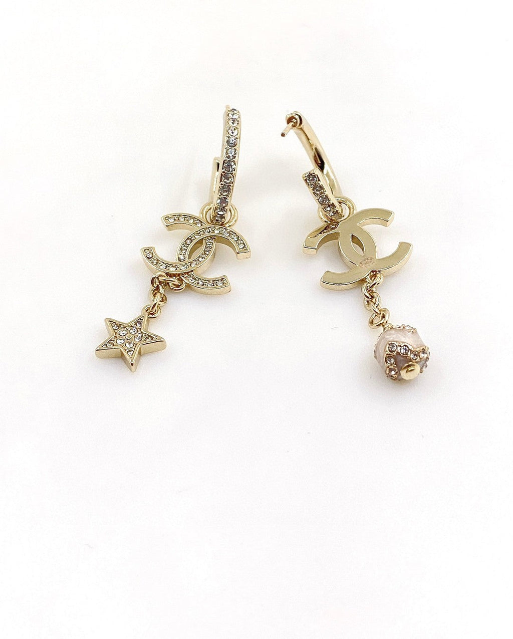 18K  Chanel Pearl Long Pendant Earrings