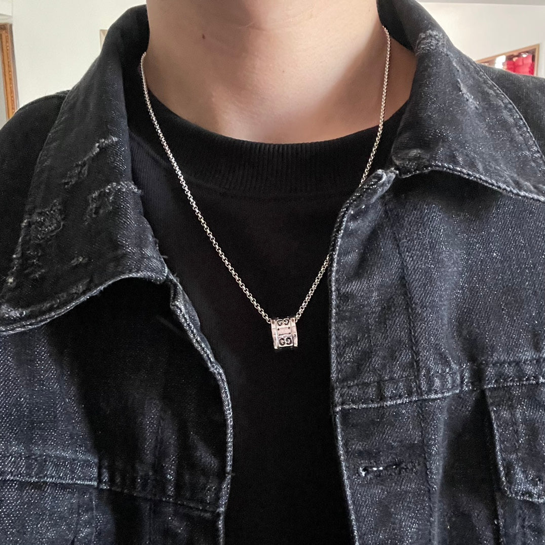 18K Double Gucci Icon Twirl Necklace
