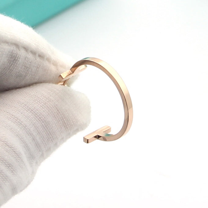 18K Tiffany Hoop Earrings