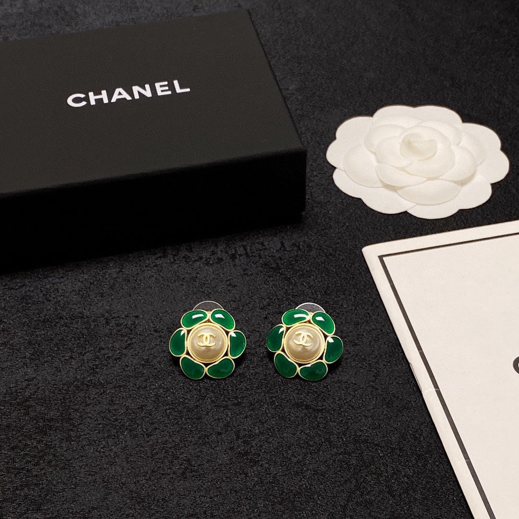 18K  Chanel Emerald Petals Earrings