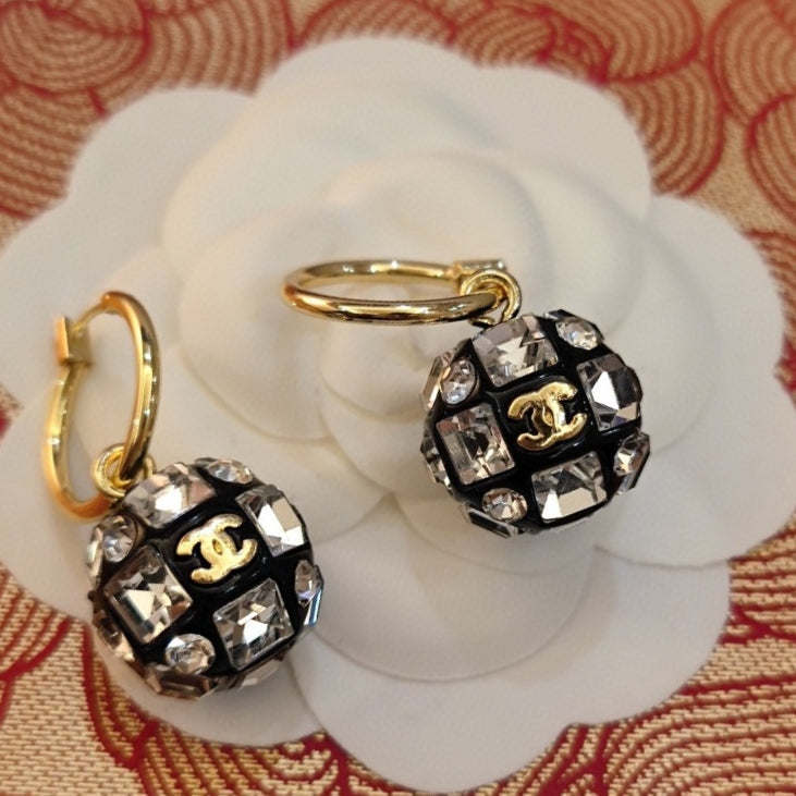 18K  Chanel Round Crystals Earrings
