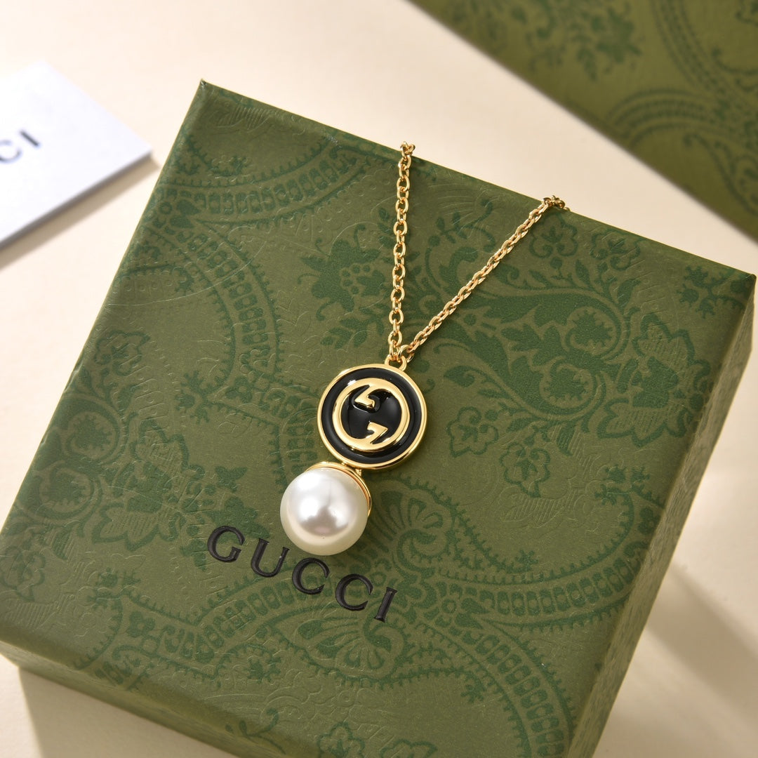 18K Double Gucci Blondie Pendant Necklace