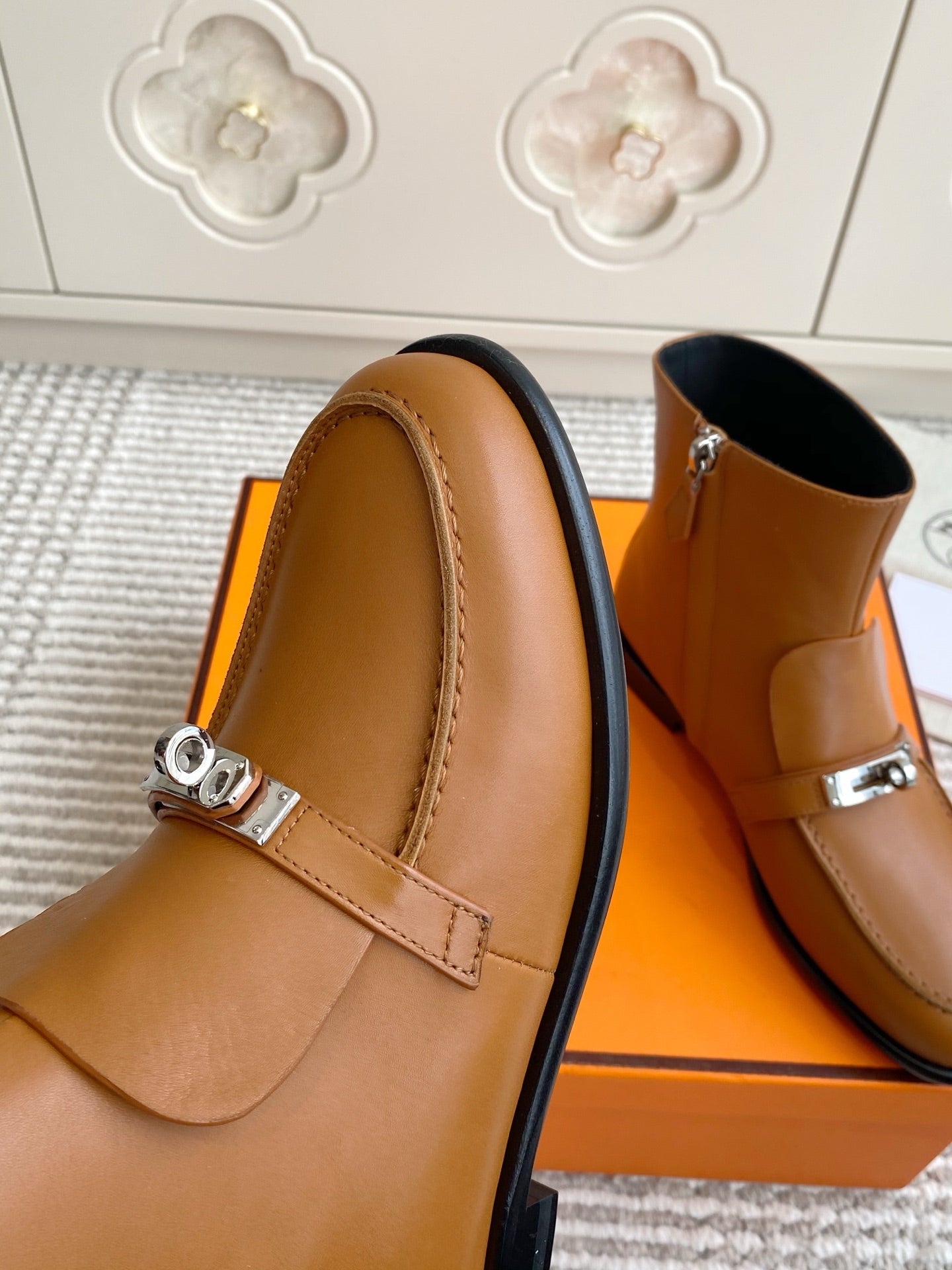 HERMES 25S KELSY ANKLE BOOT IN BROWN LAMBSKIN WITH SILVER HARDWARE