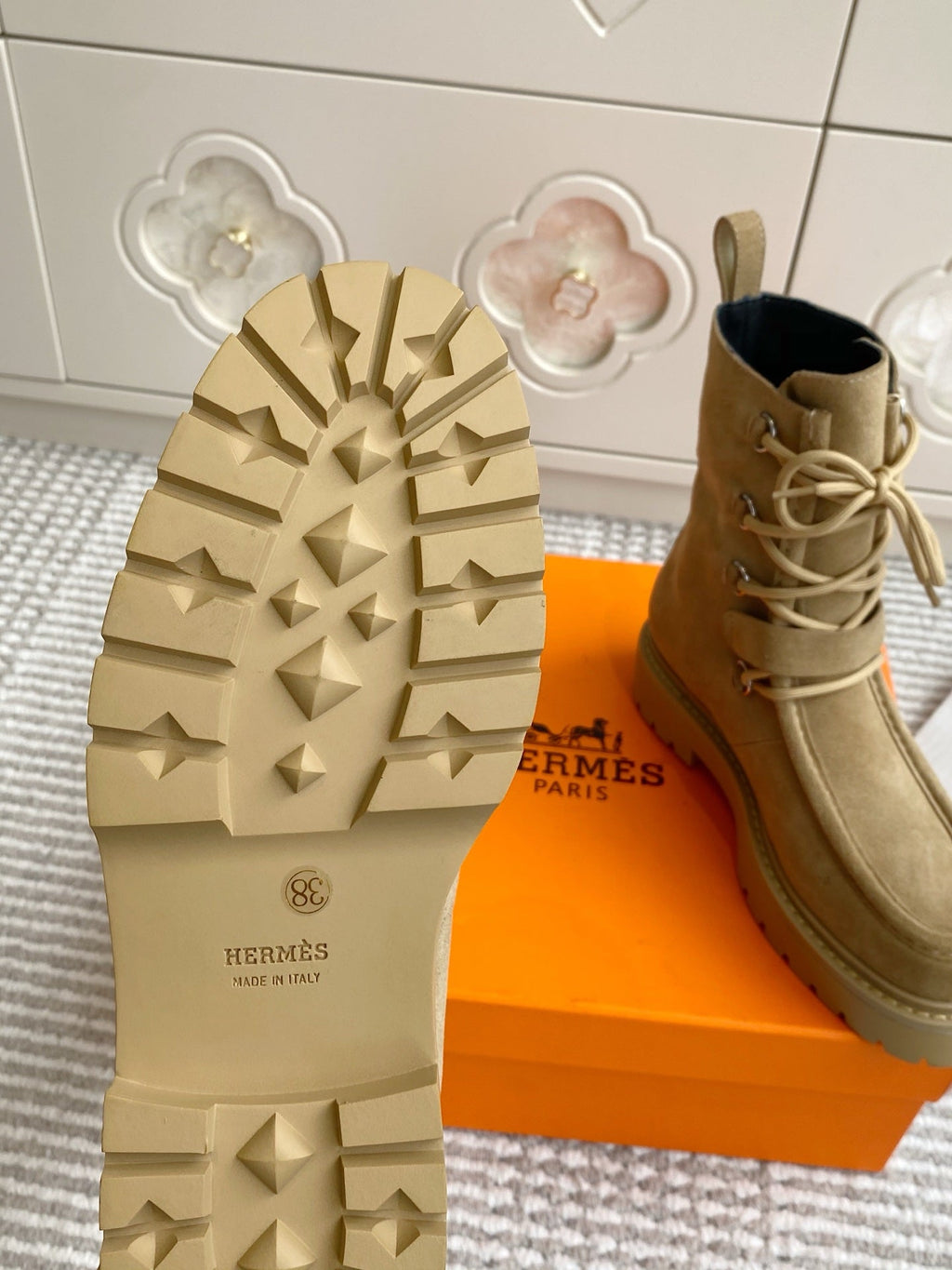 HERMES 25S ANKLE BOOTS IN WARM BEIGE GOLD SUEDE