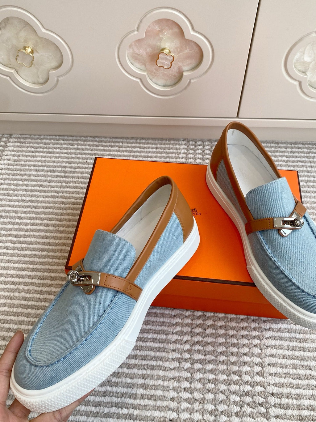 HERMES 25S SLIP-ON IN SKY BLUE CANVAS AND BROWN LAMBSKIN WITH SILVER HARDWARE