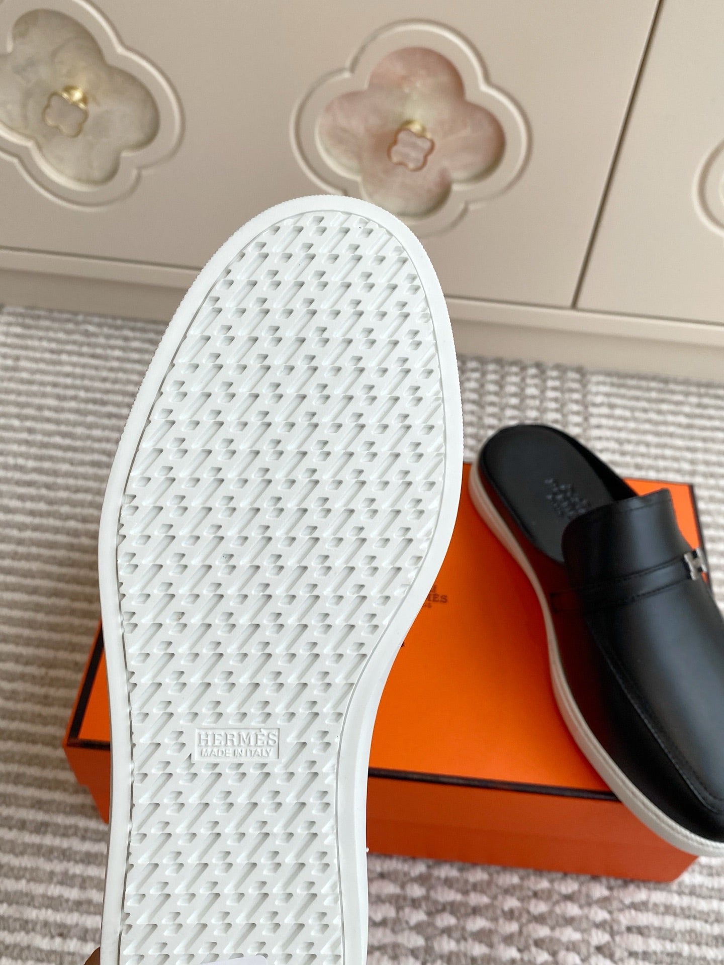 HERMES 25S MULES IN BLACK LAMBSKIN WITH SILVER HARDWARE