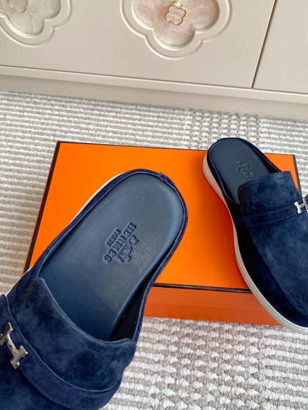 HERMES 25S MULES IN NAVY BLUE SUEDE WITH SILVER HARDWARE