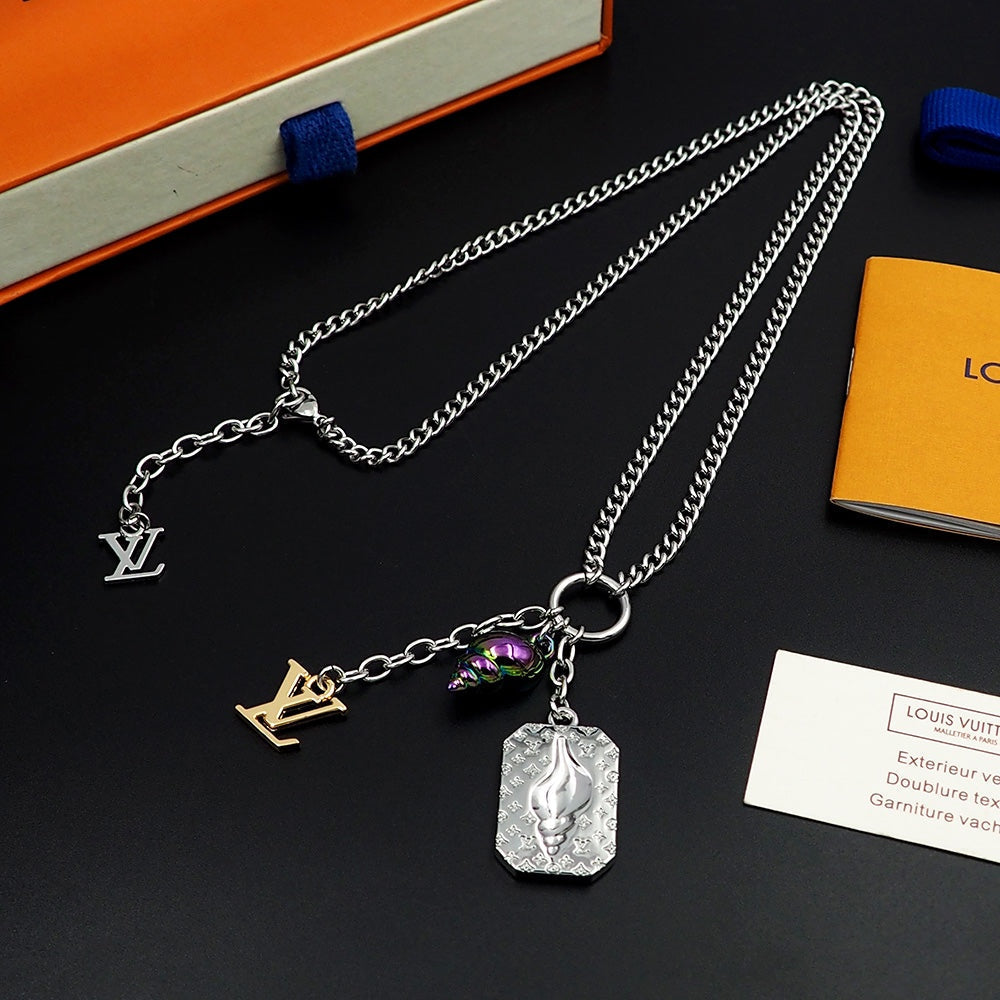 18K Louis Vuitton Shell Necklace