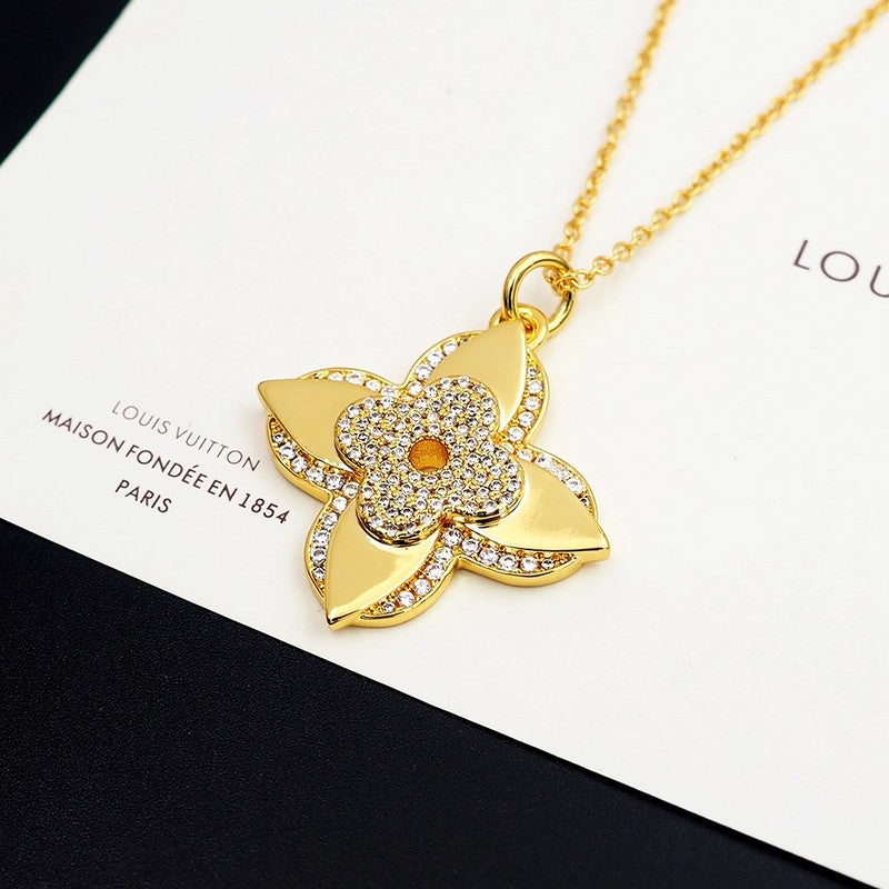 18K Louis Vuitton Medaillon Necklace