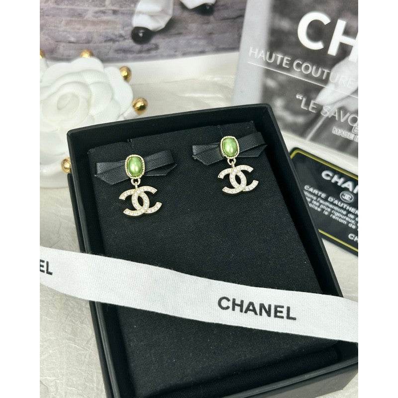 18K  Chanel Crystal Bow Necklace