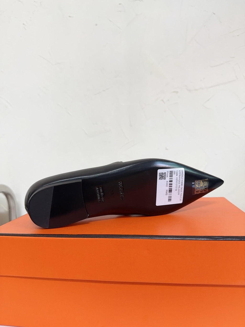 HERMES KIARA FLAT PUMP IN BLACK CALFSKIN