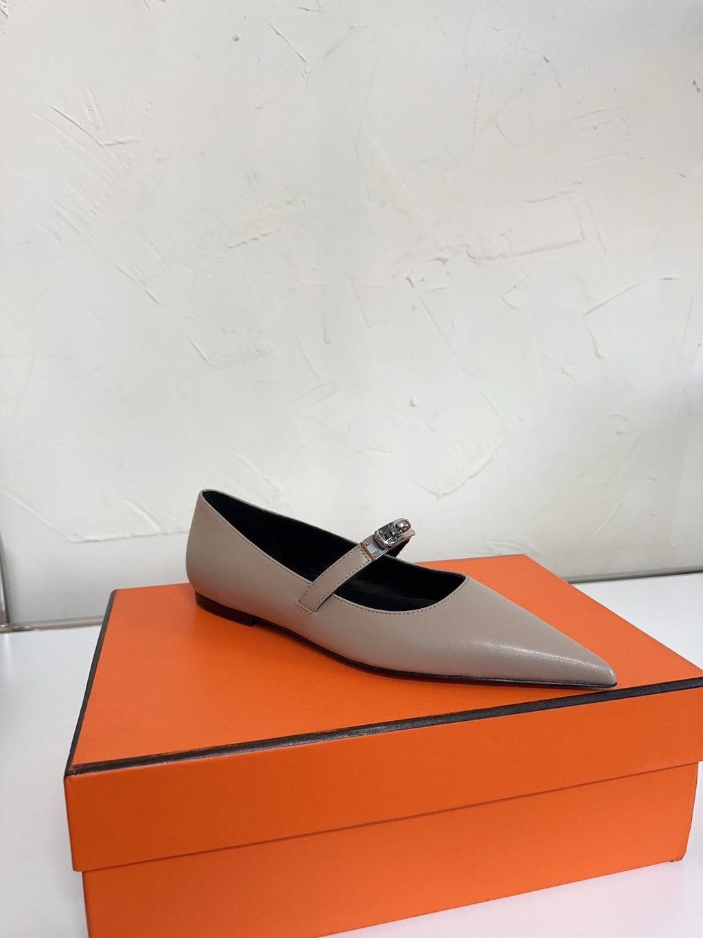 HERMES KIARA FLAT PUMP IN KHAKI BROWN CALFSKIN