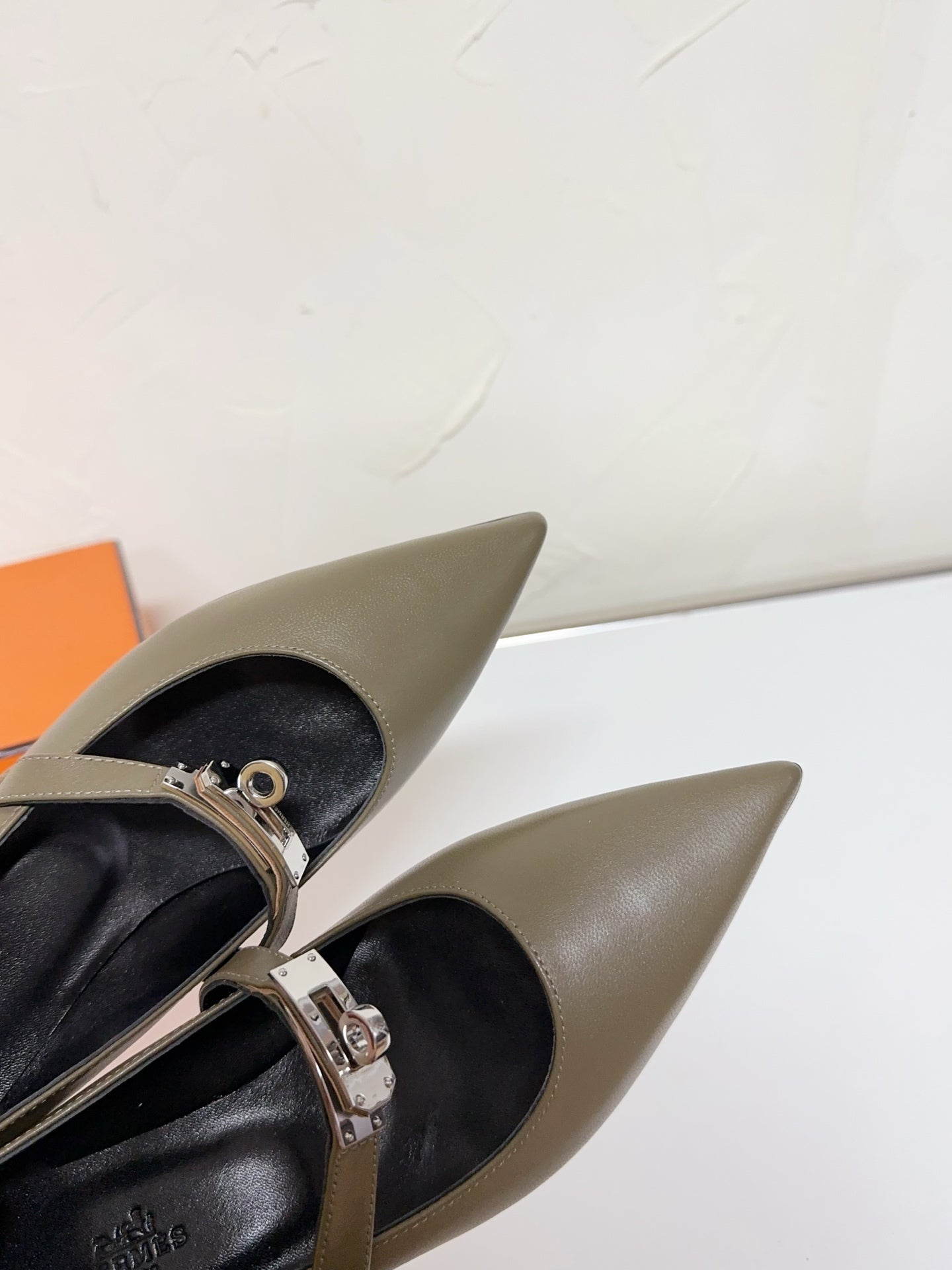HERMES KIARA FLAT PUMP IN ARMY GREEN CALFSKIN
