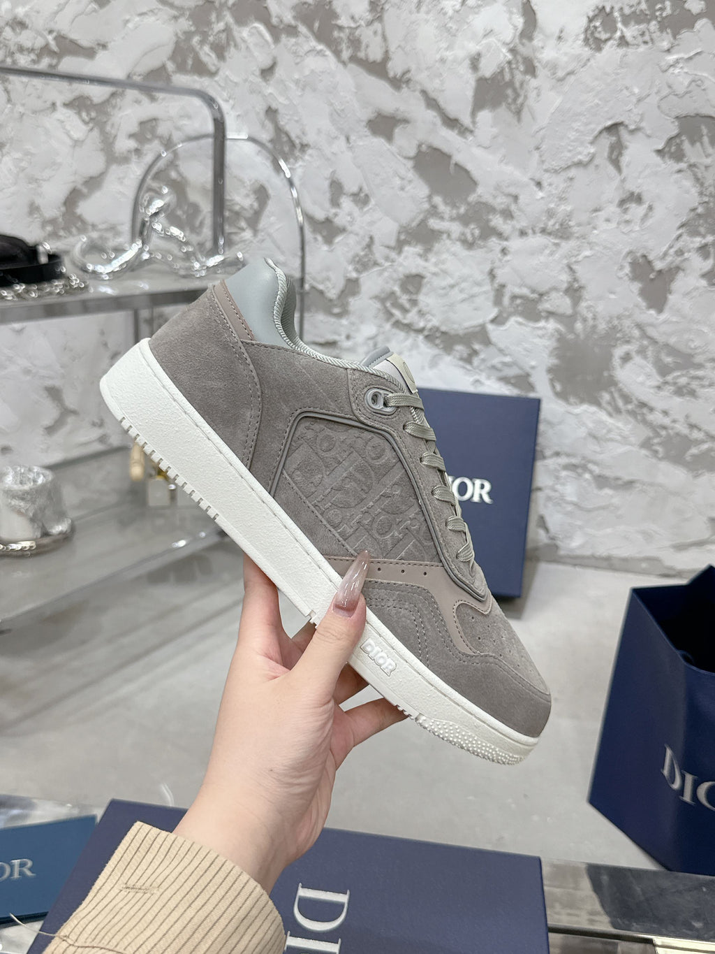 DIOR 25S B27 UPTOWN LOW-TOP SNEAKERS IN GREY CALFSKIN STYLE 6