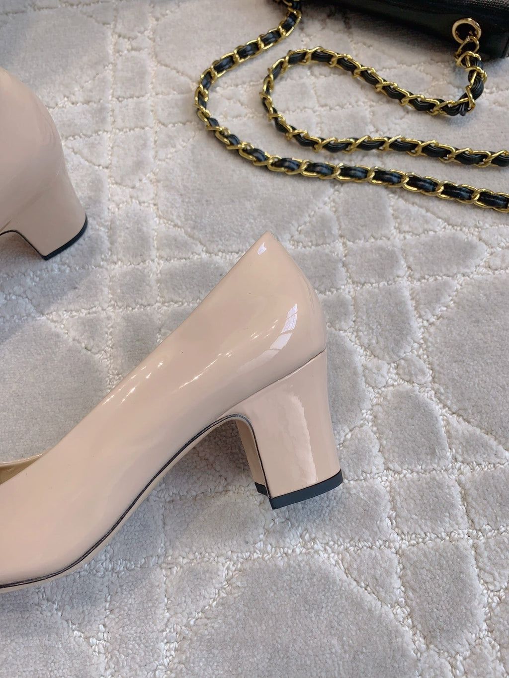 CHANEL HIGH PUMP 65 MM IN BEIGE CREAM PATENT CALFSKIN