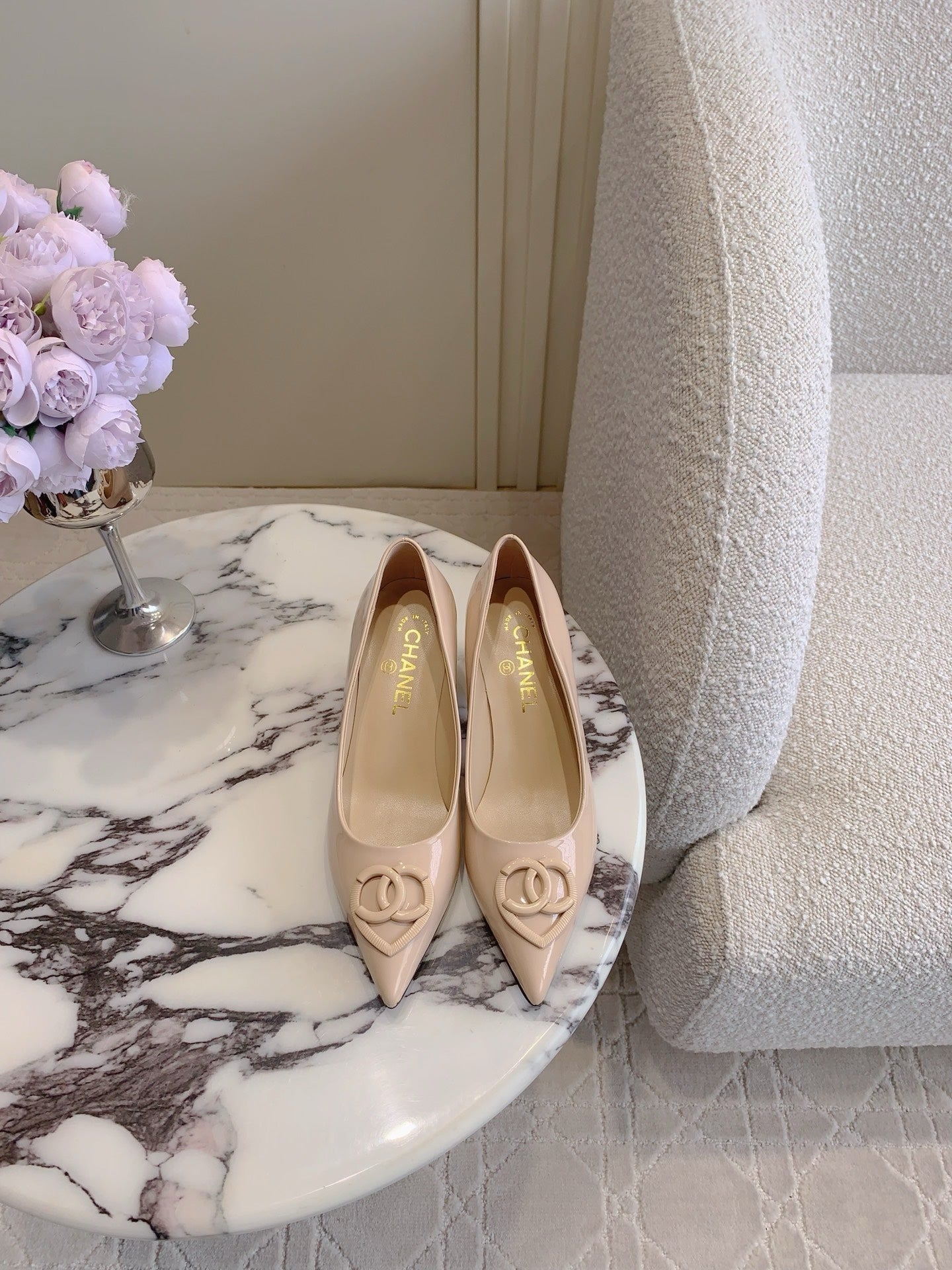 CHANEL HIGH PUMP 65 MM IN BEIGE CREAM PATENT CALFSKIN