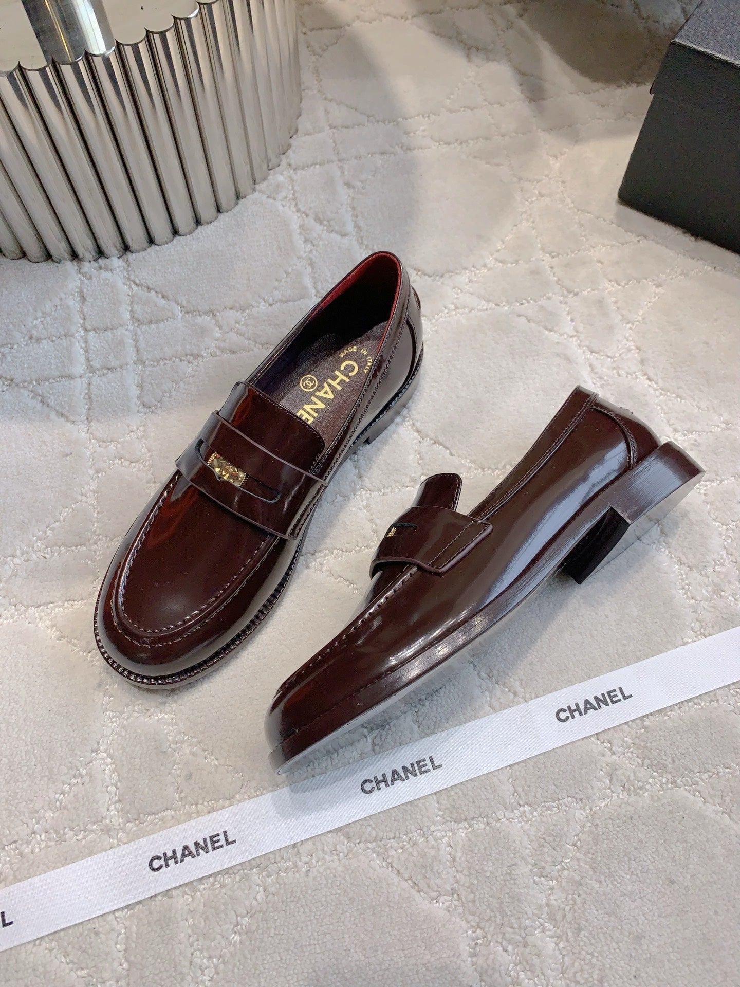 CHANEL 25S MOASINS IN ROSEWOOD CALFSKIN GOLD HARDWARE