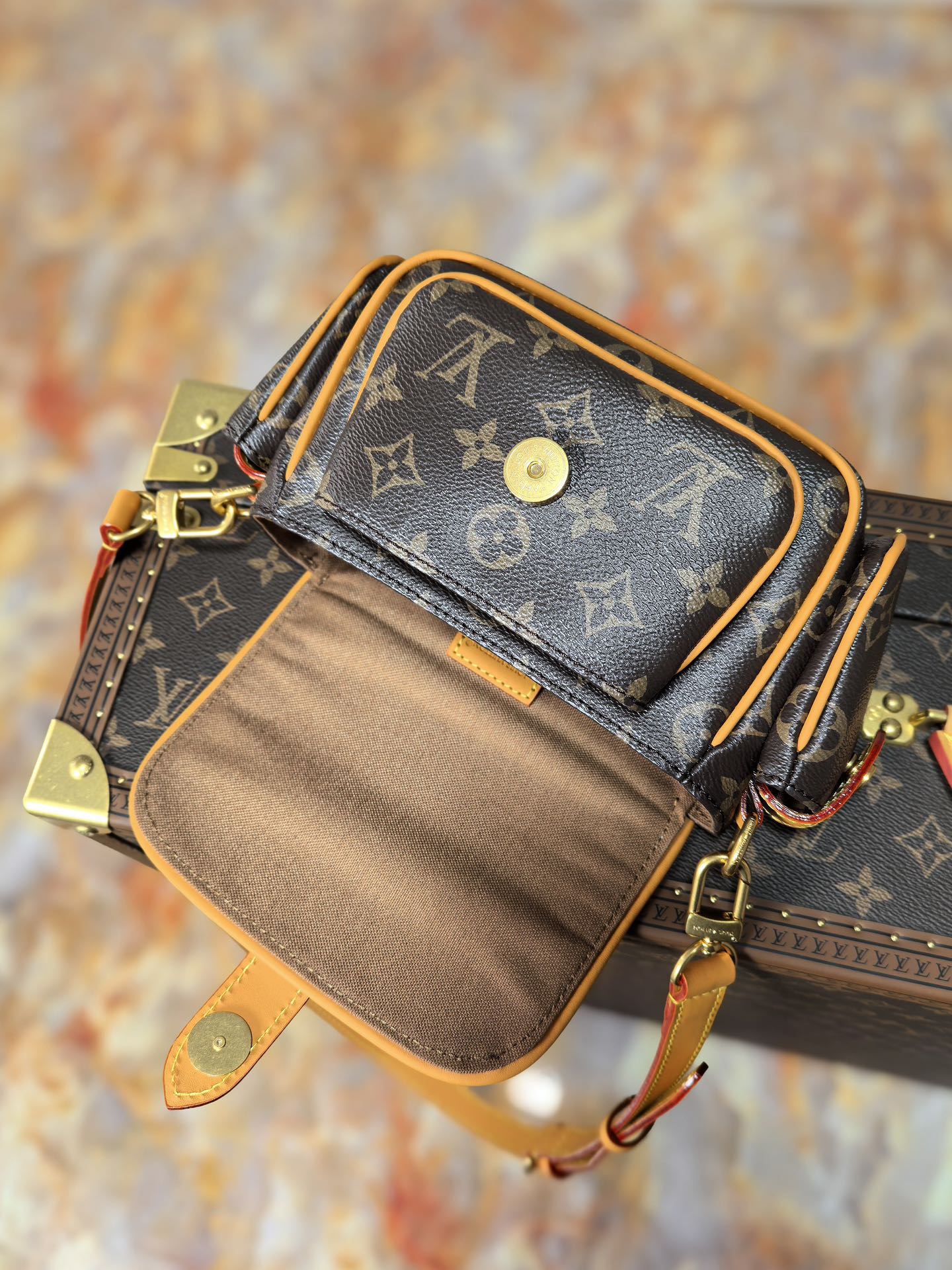 LOUIS VUITTON LV 25S CARGO 23 IN BROWN MONOGRAM CANVAS LEATHER TRIM GOLD HARDWARE