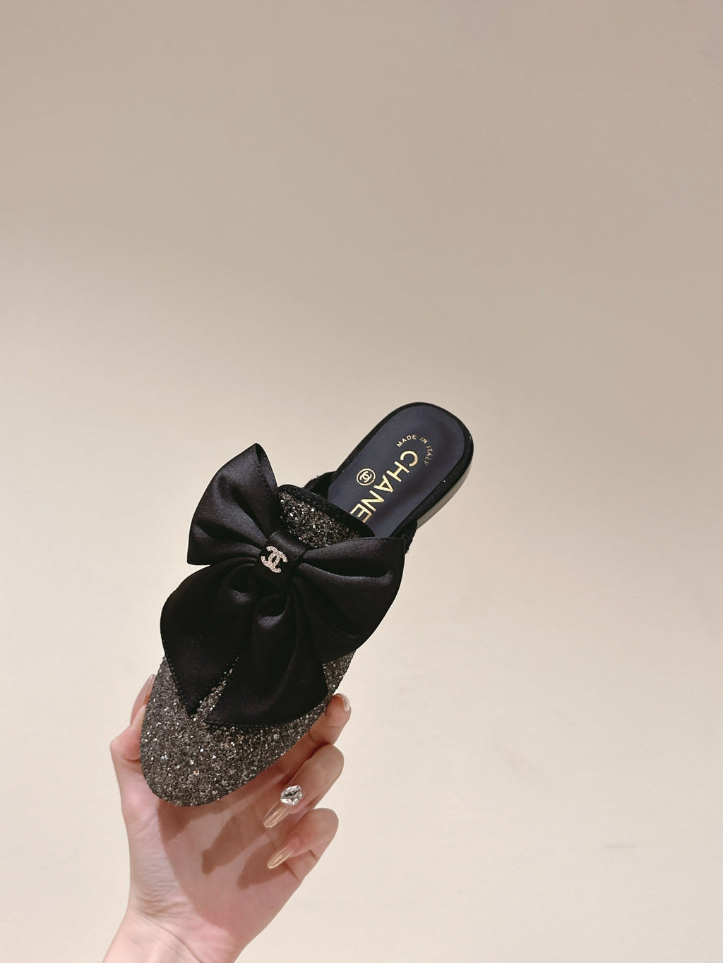 CHANEL JEWELED MULE WITH SILK BOW AND BLACK LAMBSKIN