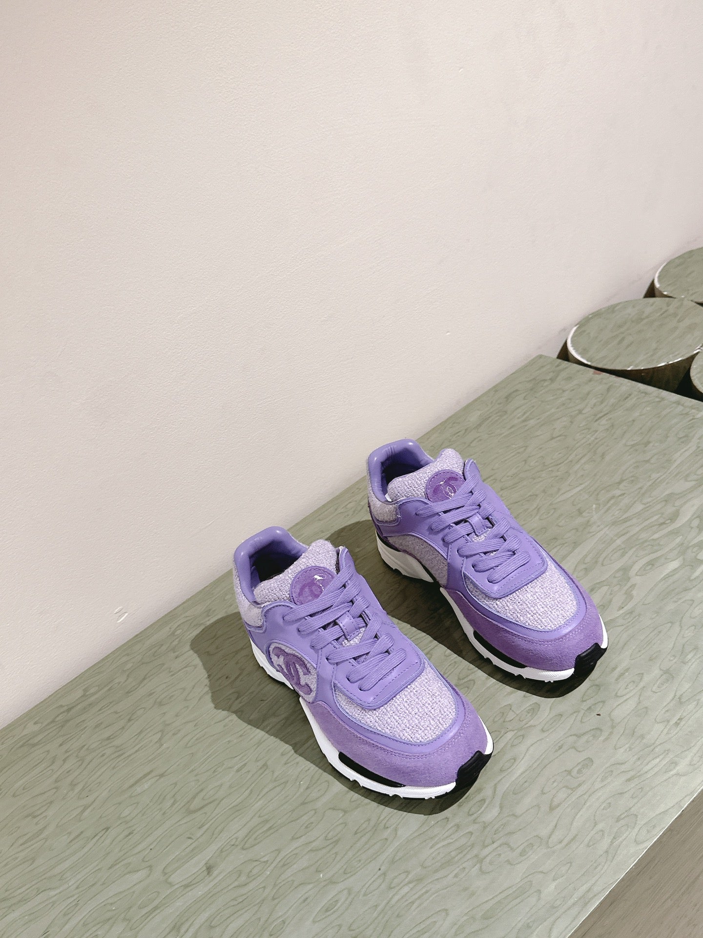 CHANEL TRAINERS IN LIGHT PURPLE SUEDE AND CALFSKIN