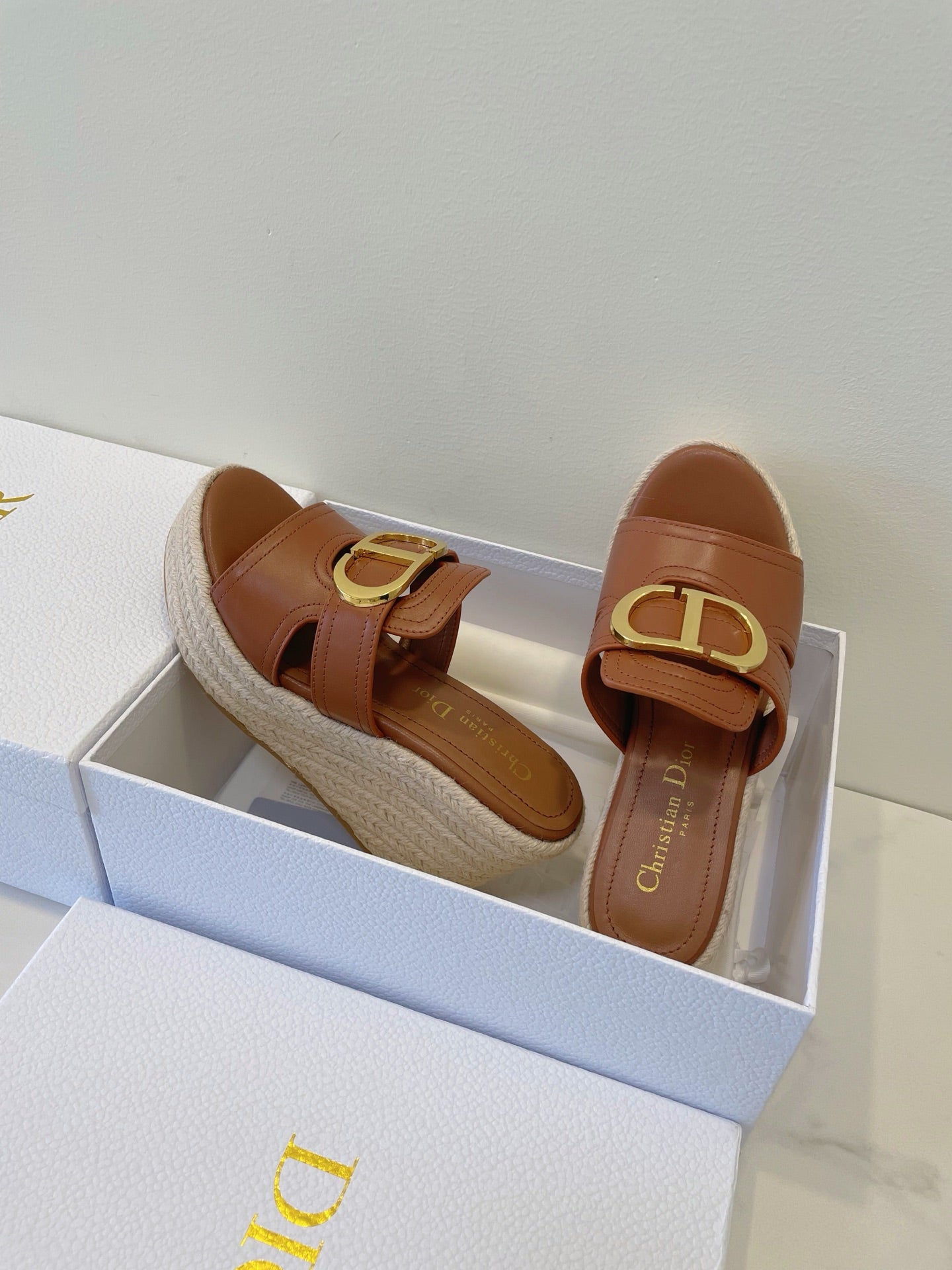 DIOR MONTAIGNE WEDGE SLIDE 95MM IN BROWN CALFSKIN