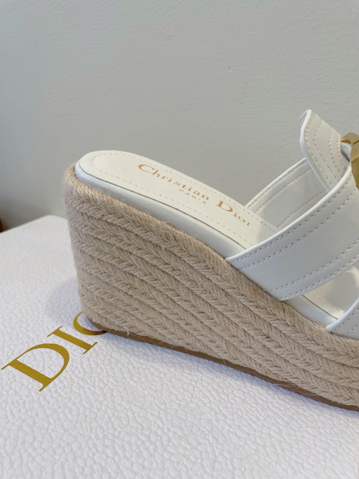 DIOR MONTAIGNE WEDGE SLIDE 95MM IN WHITE CALFSKIN