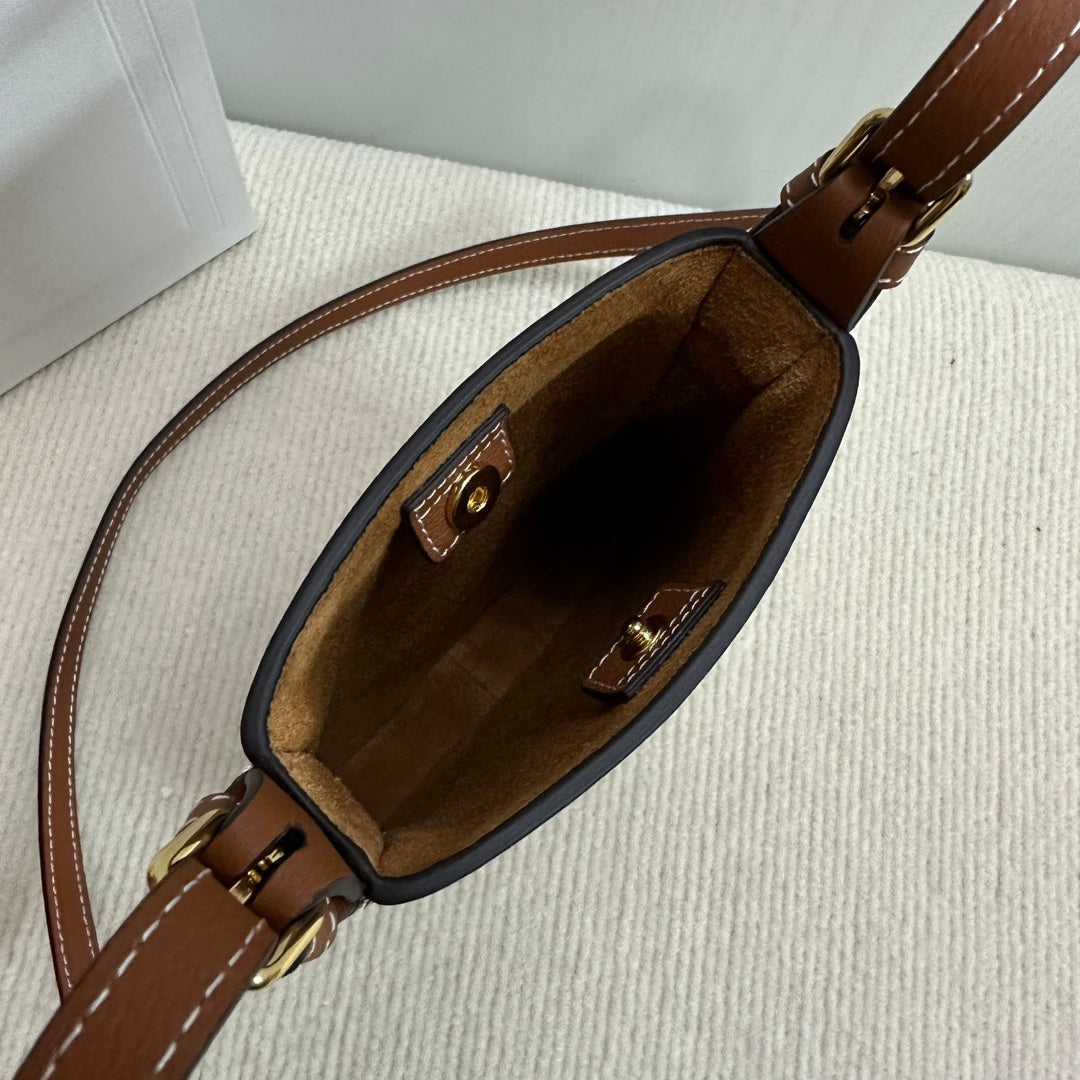 CELINE PHONE POUCH HELOISE 19 IN IRISH COFFEE SUPPLE CALFSKIN