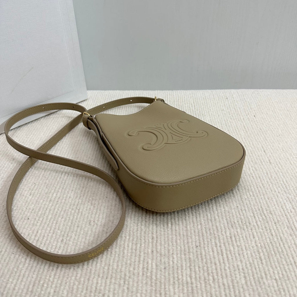 CELINE PHONE POUCH HELOISE 19 IN DONKEY BROWN SUPPLE CALFSKIN