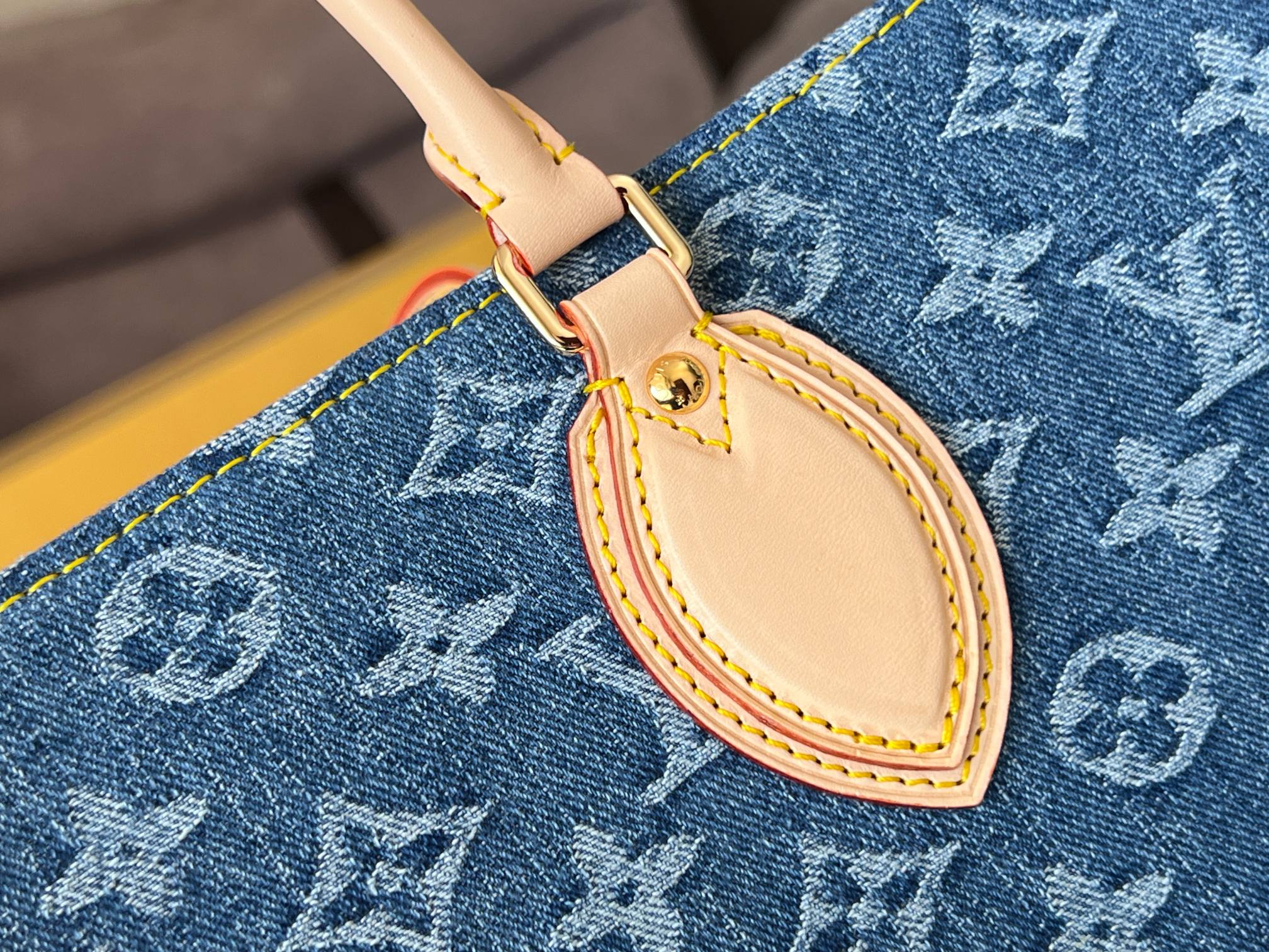 LOUIS VUITTON ONTHEGO 35 IN BLUE MONOGRAM DENIM
