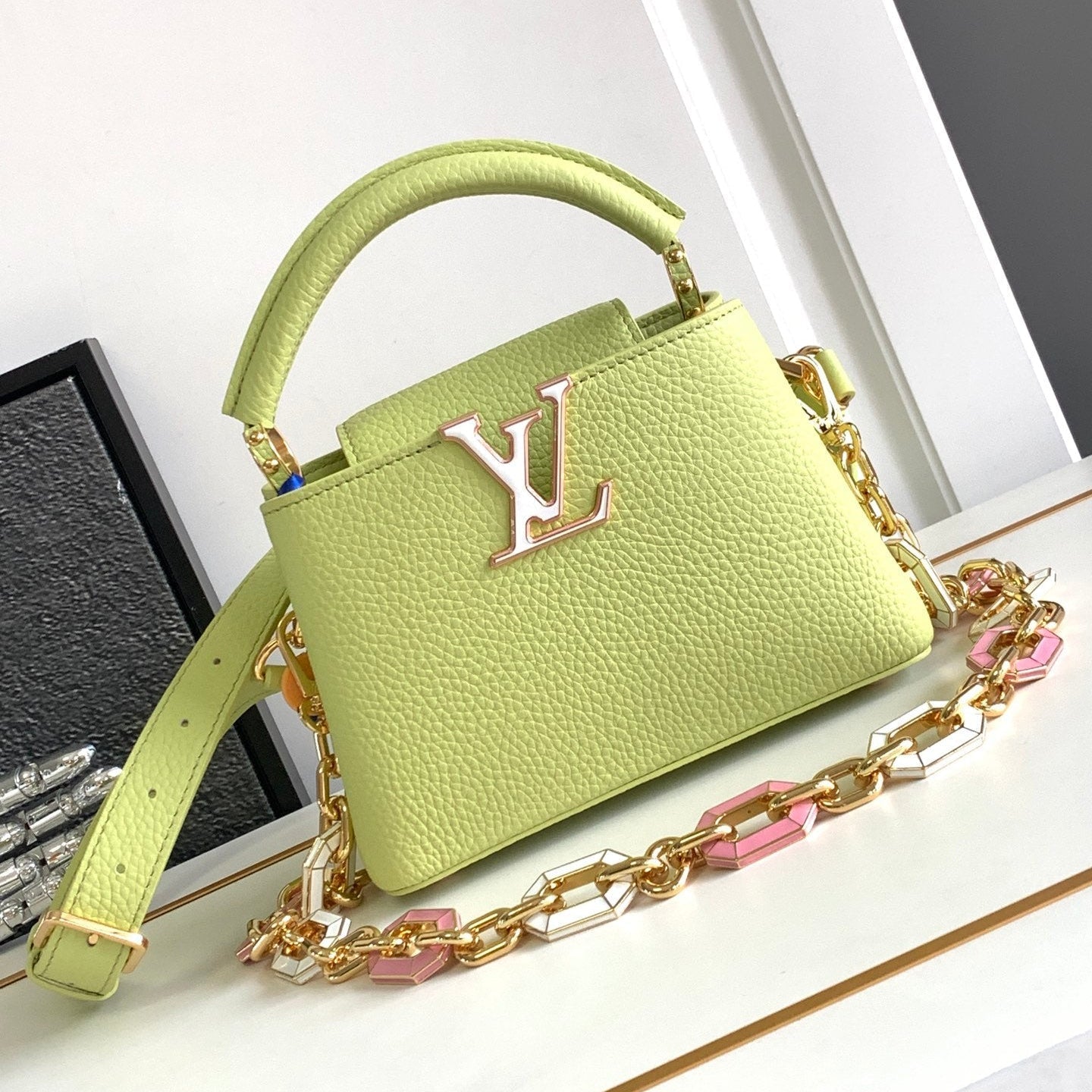 LOUIS VUITTON CAPUCINES MINI 21 IN PEAR GREEN TAURILLON GOLD HARDWARE