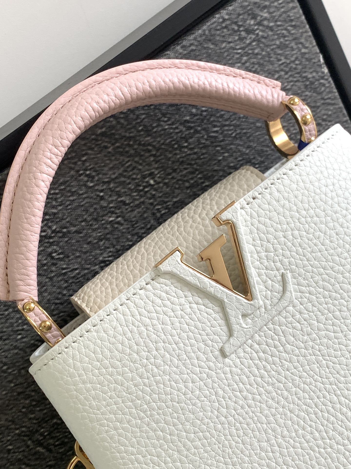 LOUIS VUITTON CAPUCINES MINI 21 IN WHITE MIX PINK AND BEIGE TAURILLON GOLD HARDWARE