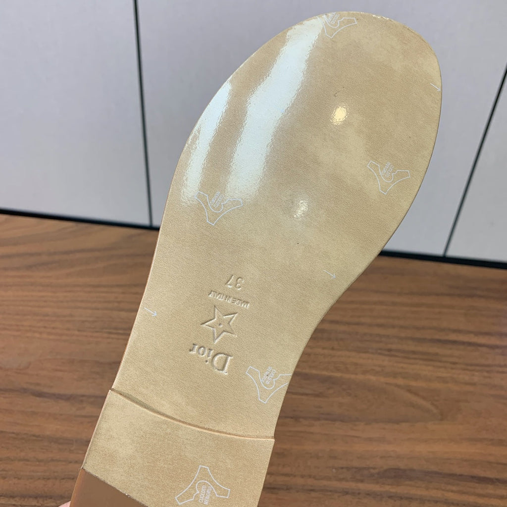DIOR DWAY SLIDE BEIGE CALFSKIN AND GOLD LOGO