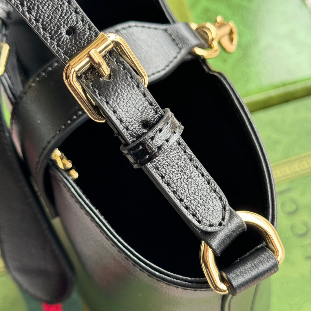 GUCCI MINI BUCKET SHOULDER BAG 20 IN BLACK CALFSKIN GOLD HARDWARE