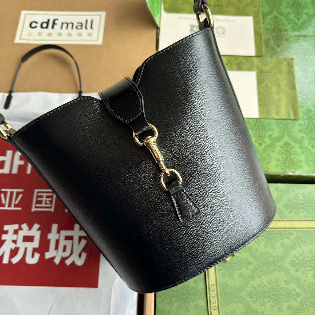 GUCCI MINI BUCKET SHOULDER BAG 20 IN BLACK CALFSKIN GOLD HARDWARE