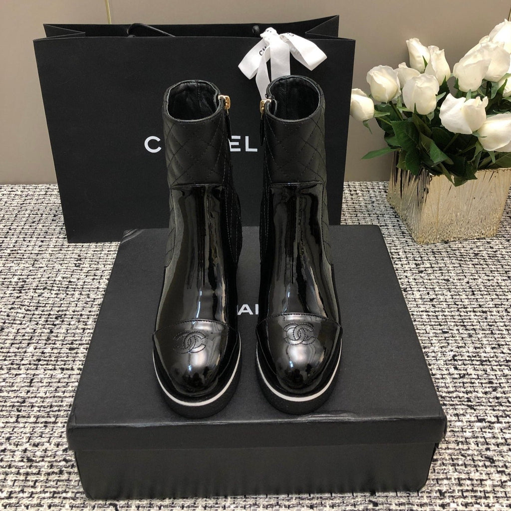 CHANEL ROUND-TOE SHORT BOOTS BLACK SHEEPSKIN