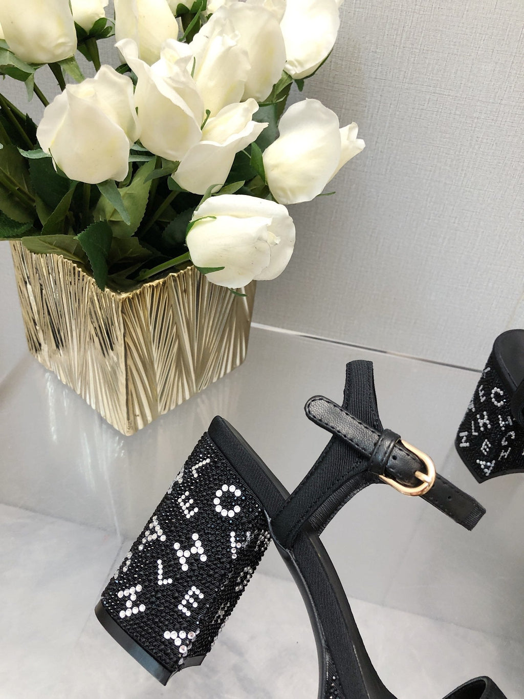 CHANEL BLOCK HEEL WITH CRYSTAL 9 CM SANDAL IN BLACK FABRIC