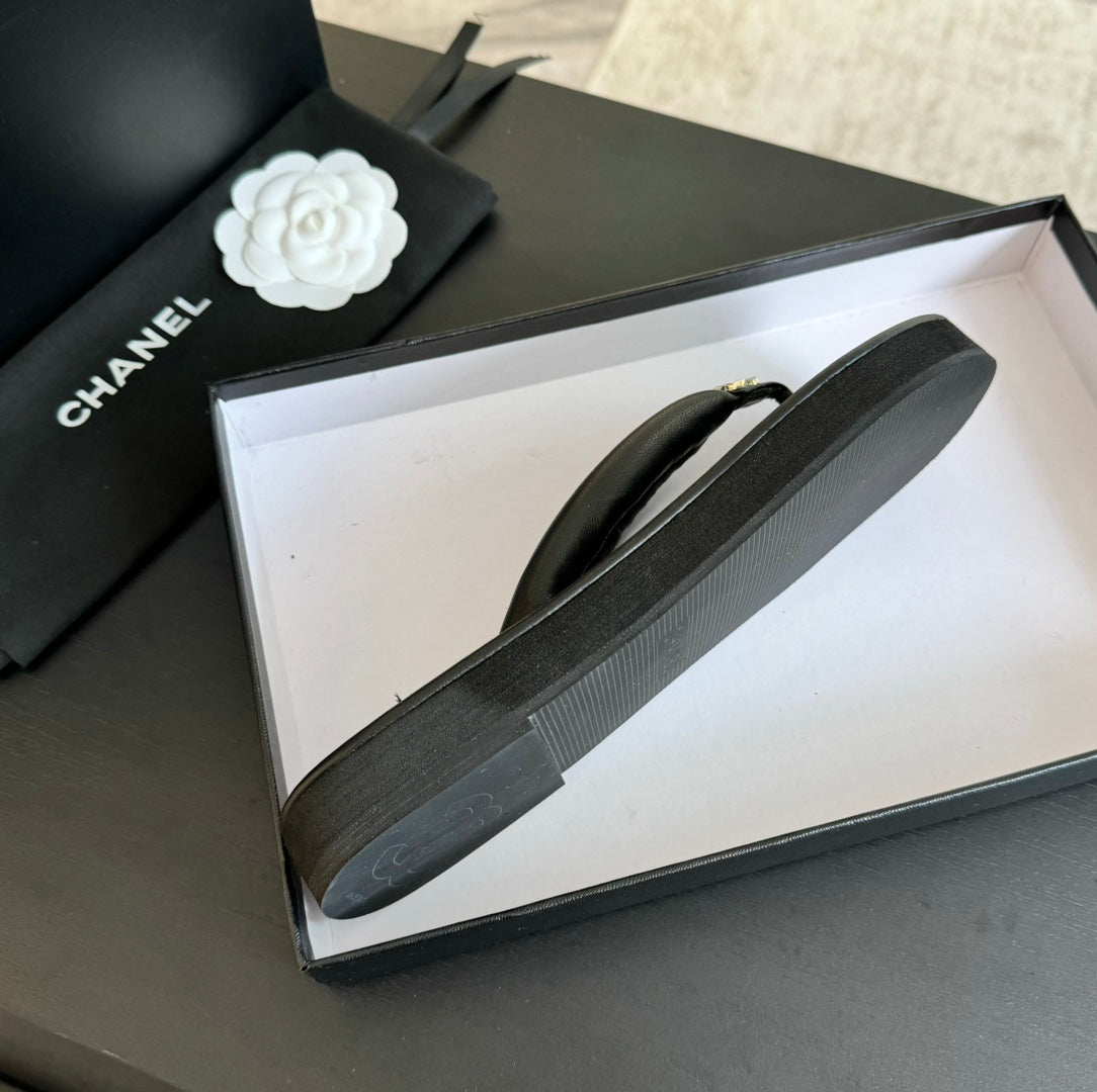 CHANEL Thick-soled Flip-Flops Lambskin Black