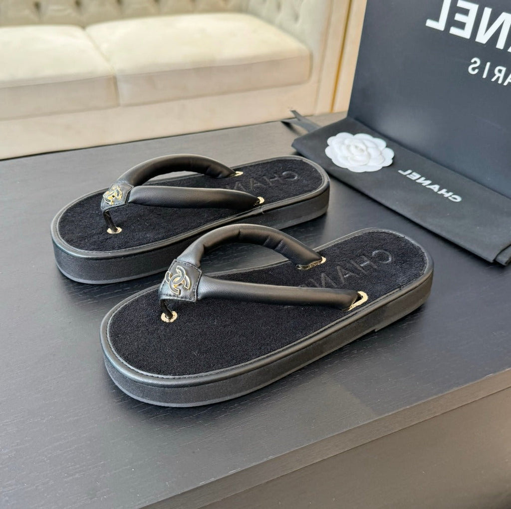 CHANEL Thick-soled Flip-Flops Lambskin Black