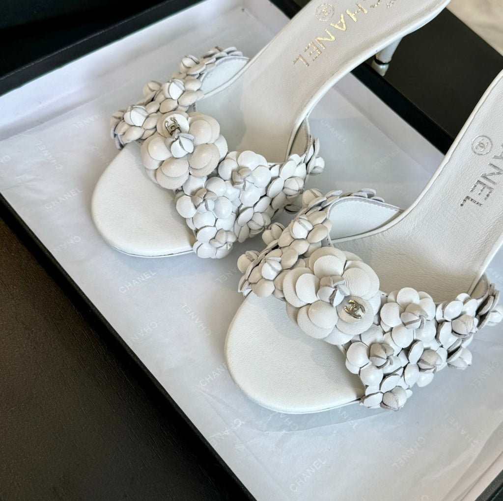 CHANEL Little Camellia World Thin High Heels White Lambskin