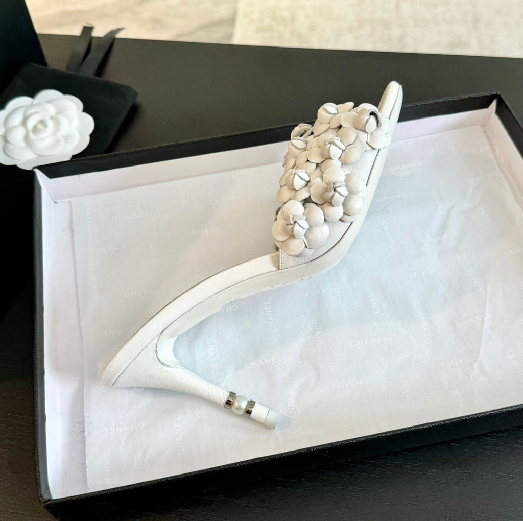 CHANEL Little Camellia World Thin High Heels White Lambskin