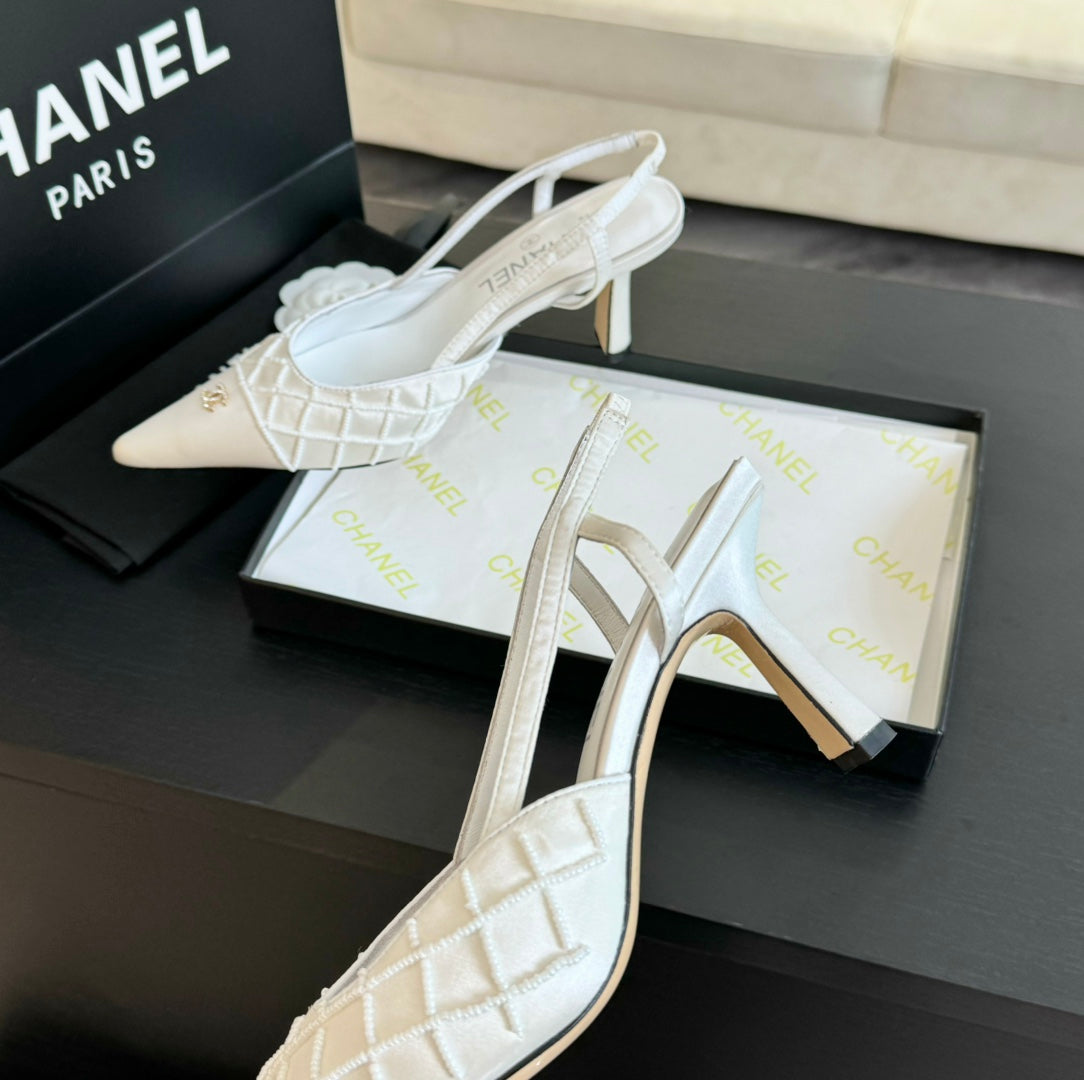 CHANEL POINTED SLINGBACK MID HEELS WHITE LAMBSKIN