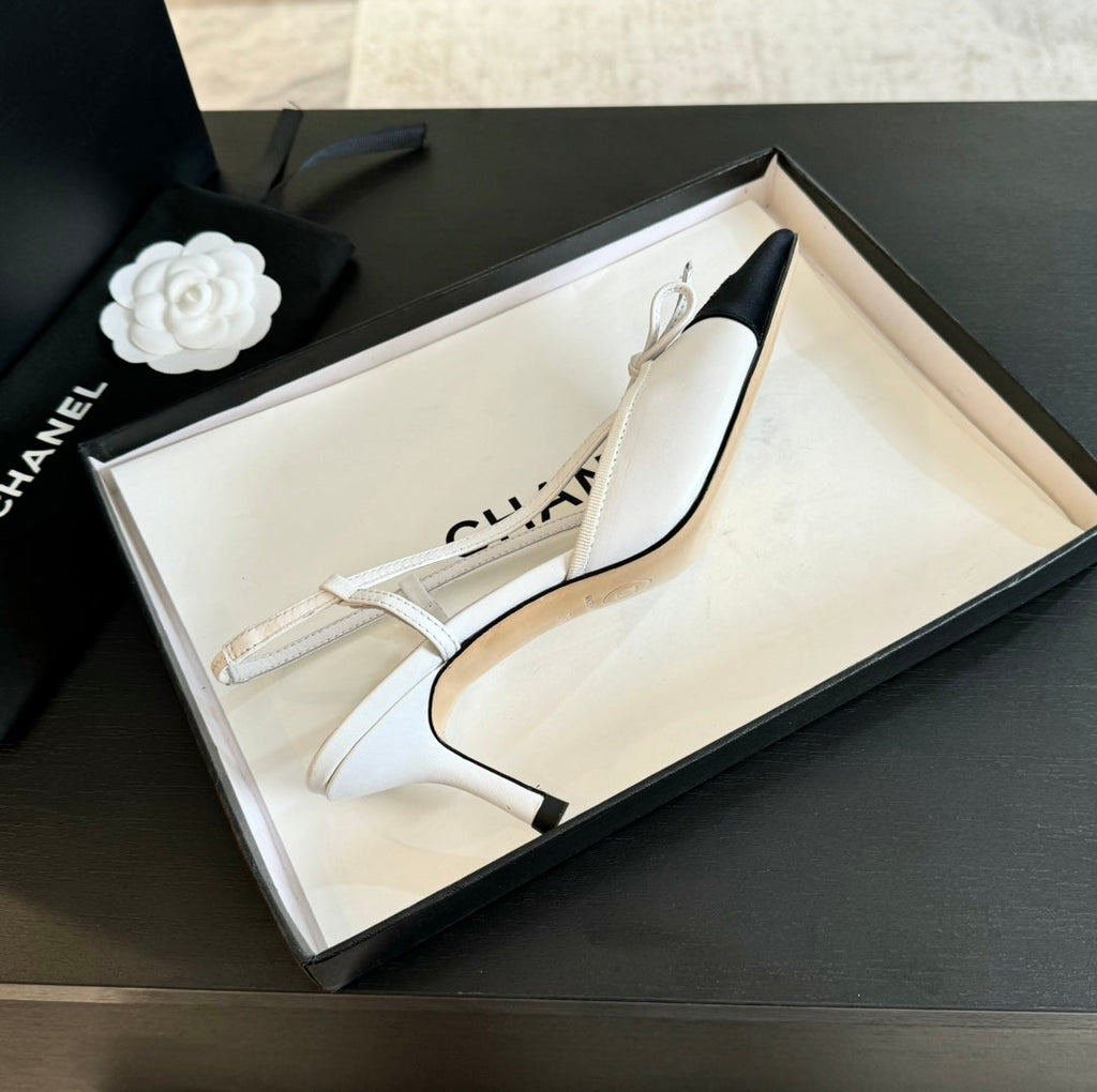 CHANEL SLINGBACK WITH BOW IN WHITE MIX BLACK LAMBSKIN