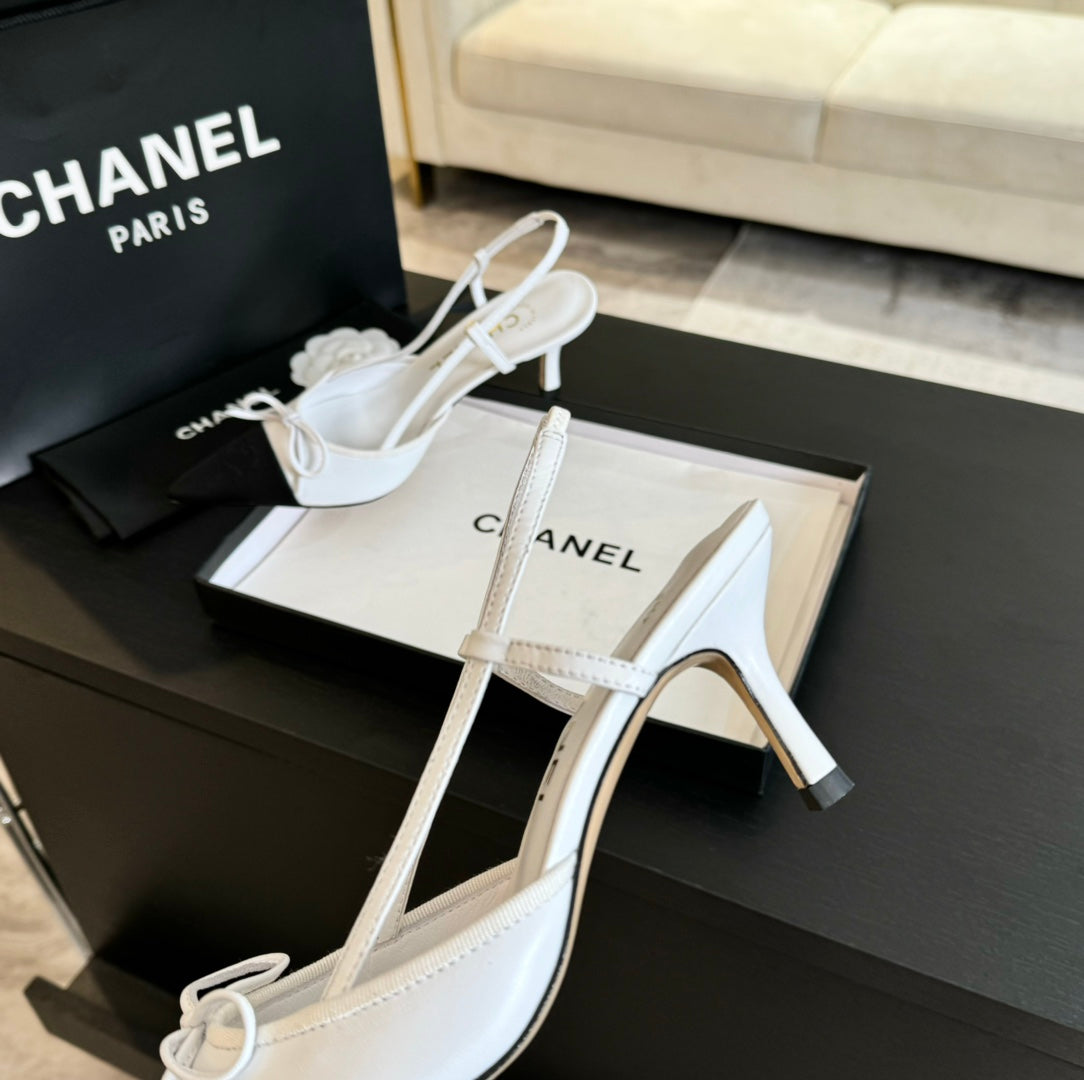 CHANEL SLINGBACK WITH BOW IN WHITE MIX BLACK LAMBSKIN
