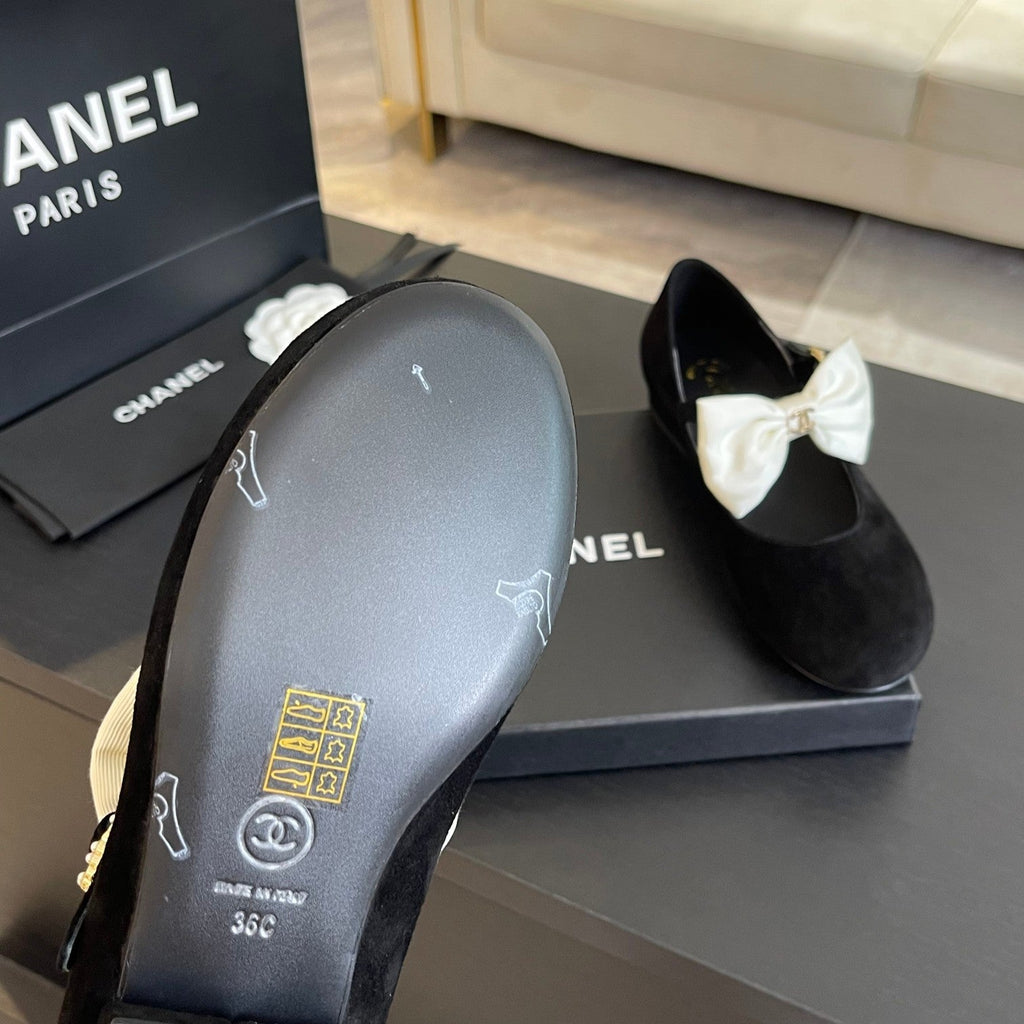 CHANEL BALLET FLAT BLACK SUEDE LAMBSKIN WITH WHITE BOW