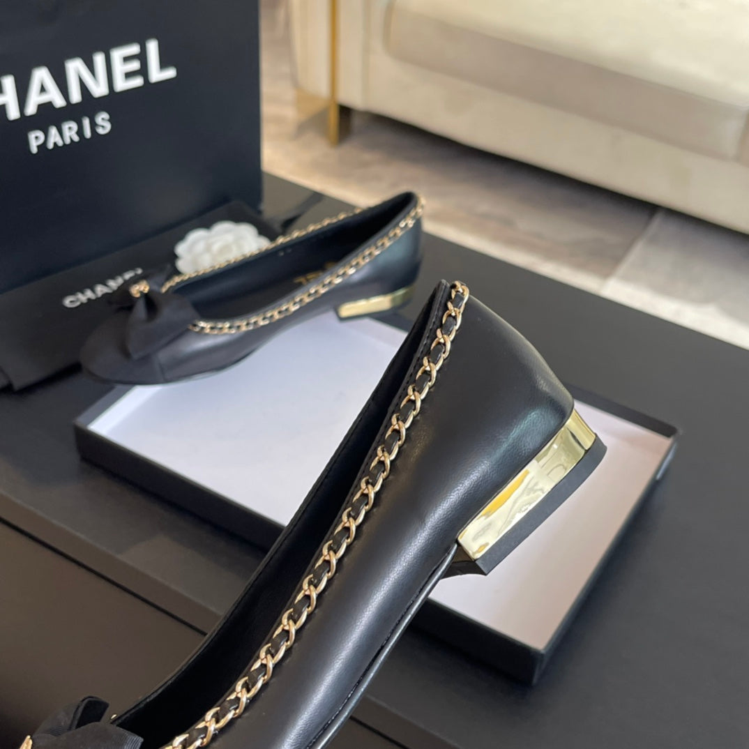 CHANEL BALLET FLAT BLACK CALFSKIN AND FABRIC