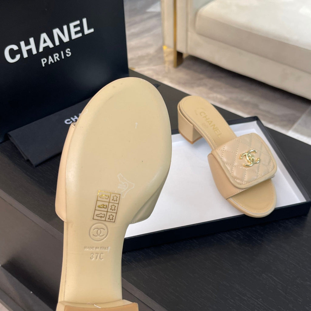 CHANEL MID-HEEL 5 CM MULE IN TUSCAN BEIGE LAMBSKIN