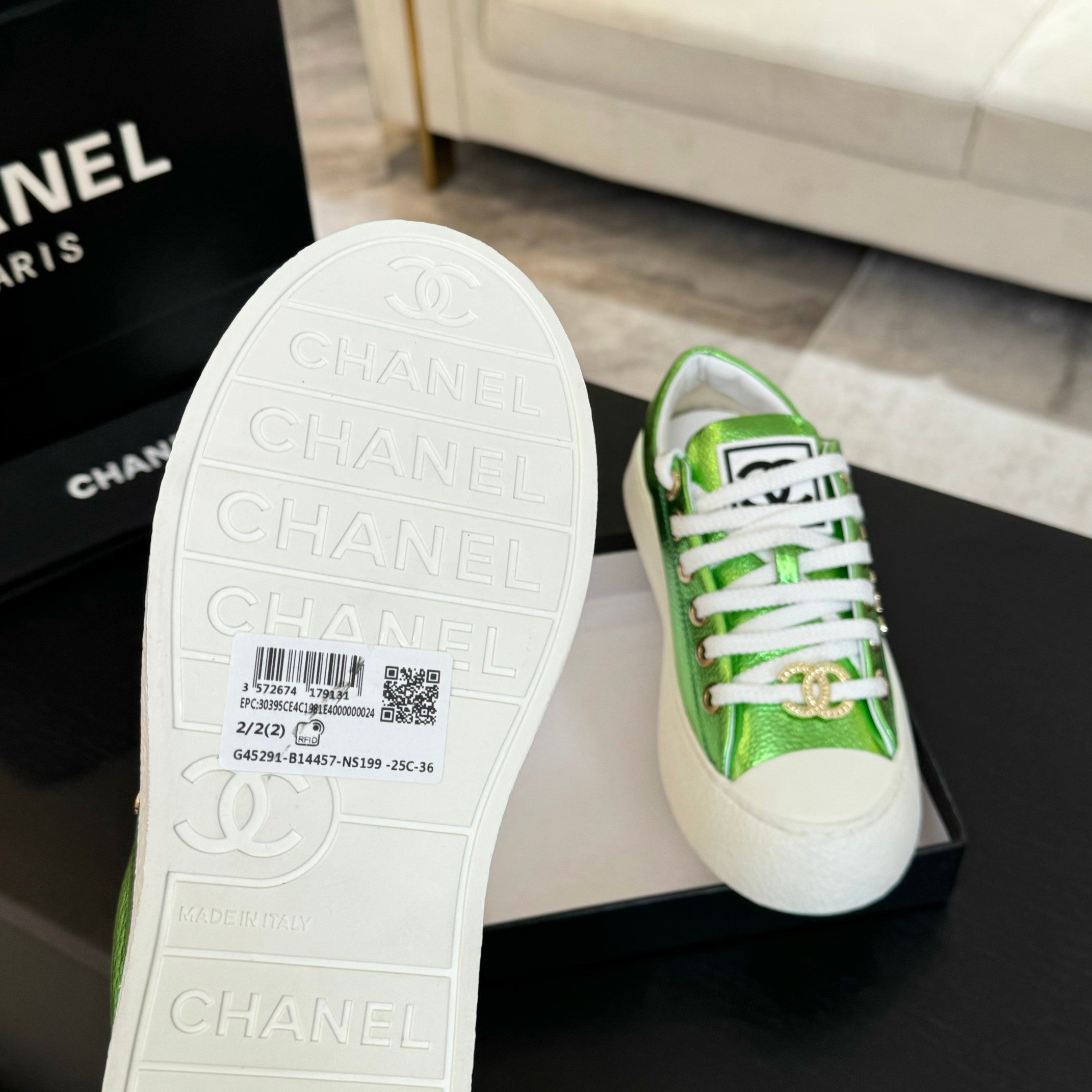 CHANEL BIG-HEAD COOKIE SHOES IN EMERALD GREEN LAMBSKIN
