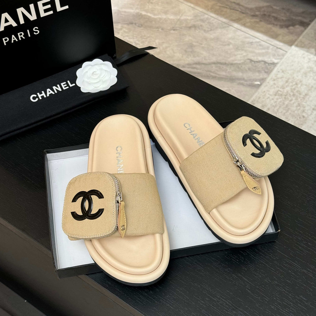 CHANEL SLIDE IN LIGHT YELLOW DENIM FABRIC 45 MM